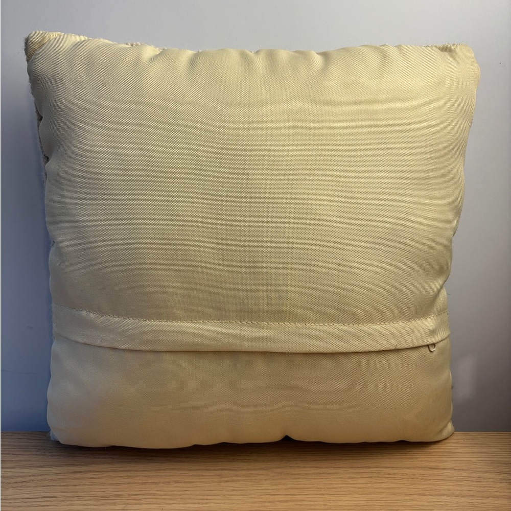 Hooked Wool Throw Pillow Black Bear Wildlife Cabin Lodge Decor 16x16 Cream Tan - Picture 3 of 5